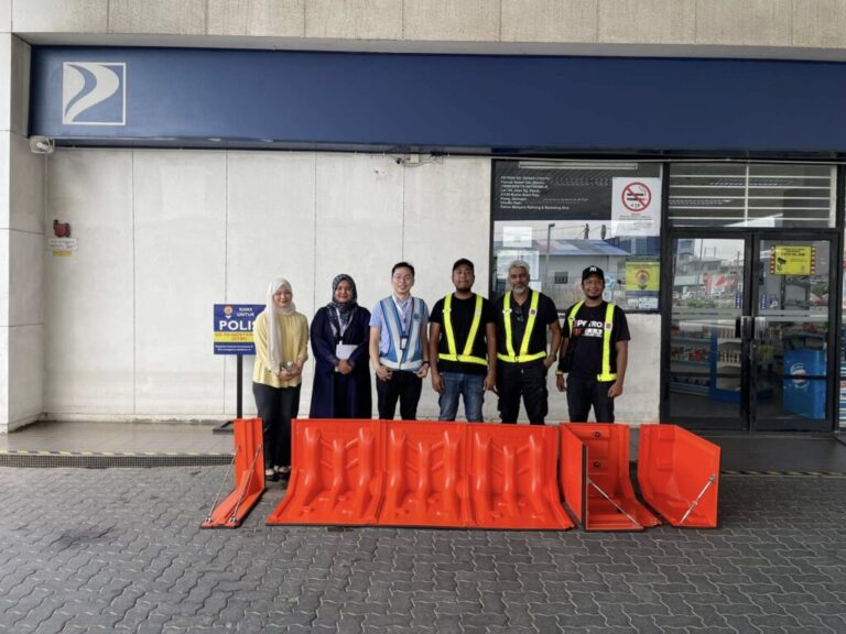 Infrastructure Grade Flood Barrier System